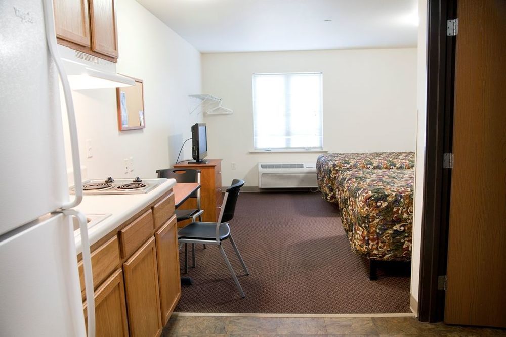 Woodspring Suites Sioux Falls Room photo