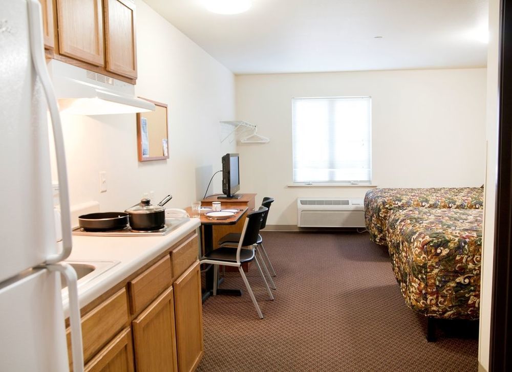 Woodspring Suites Sioux Falls Room photo