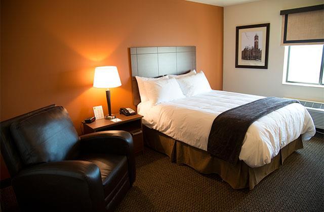 Woodspring Suites Sioux Falls Room photo