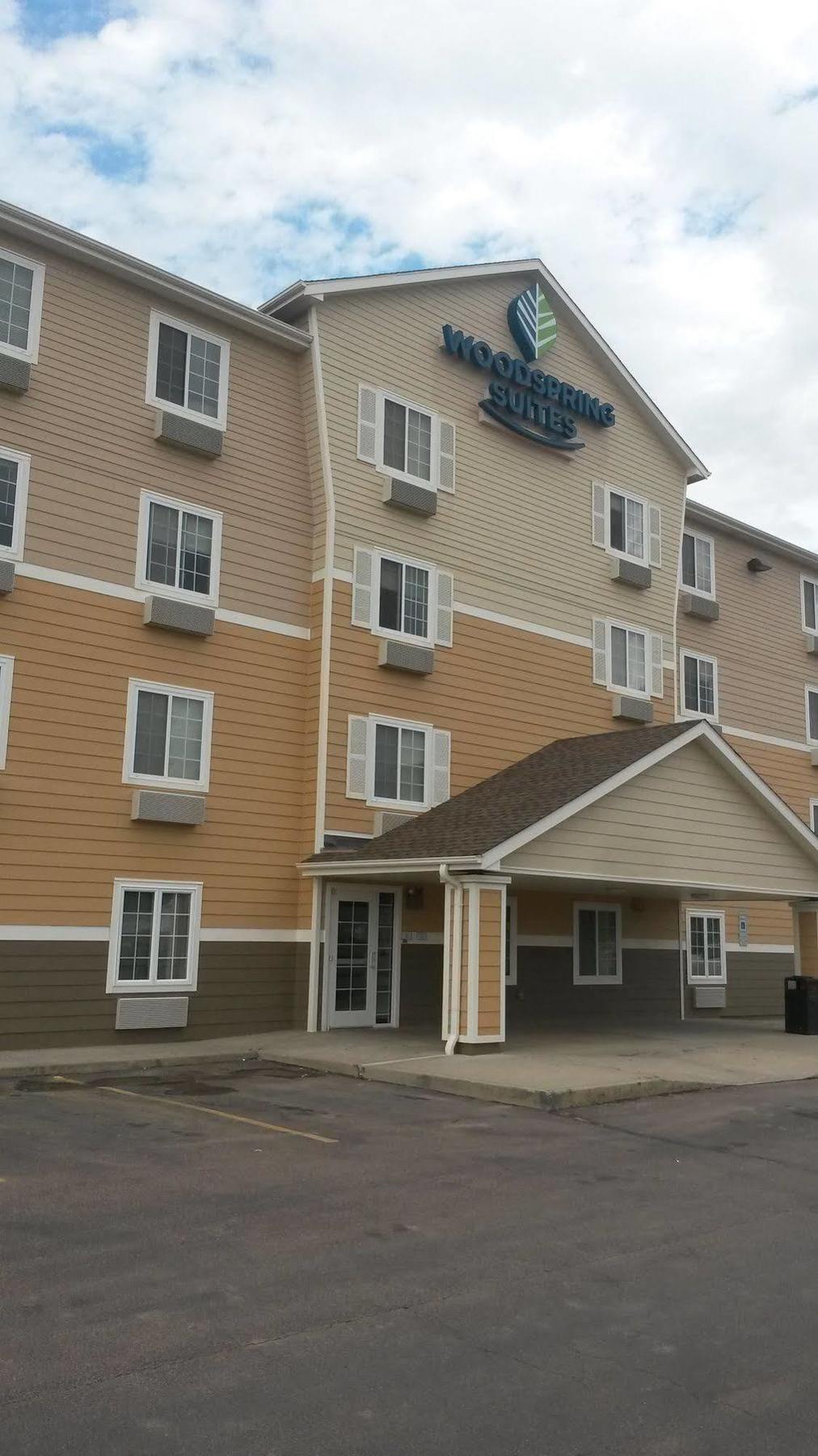 Woodspring Suites Sioux Falls Exterior photo